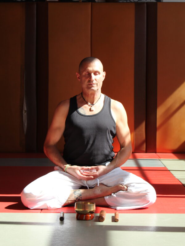 11yoga-thai-meditation-1